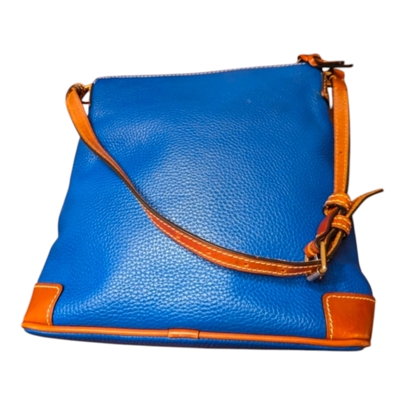 Dooney &‎ Bourke Crossbody in Pebble Grain Leather, Handbag with Adjustab straps - Picture 3 of 10